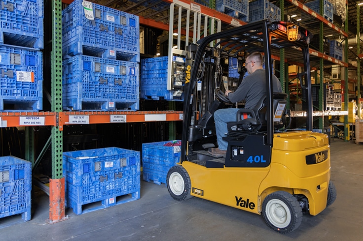 New Yale ERP040VFL at Briggs Equipment