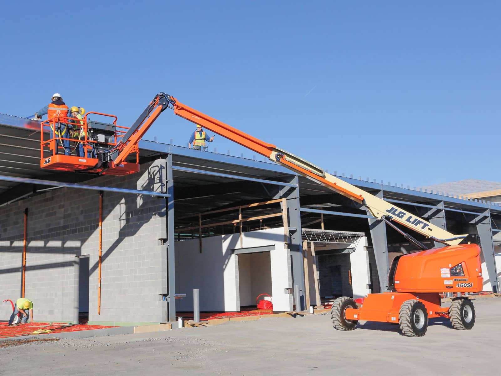 New JLG 460SJ at Briggs Equipment