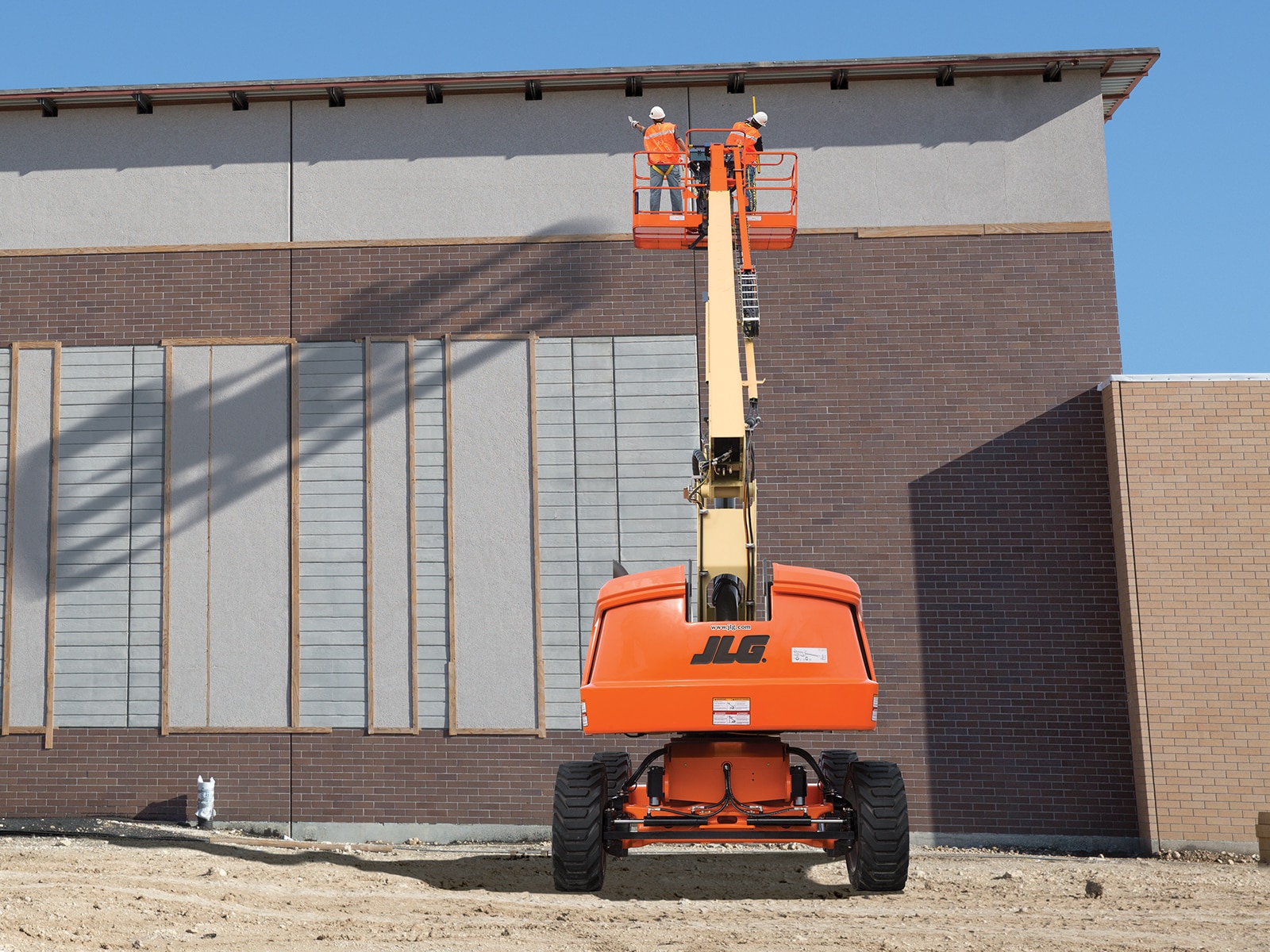 New JLG 600S at Briggs Equipment