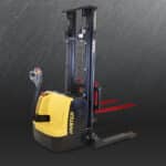 New Hyster SL30UT at Briggs Equipment