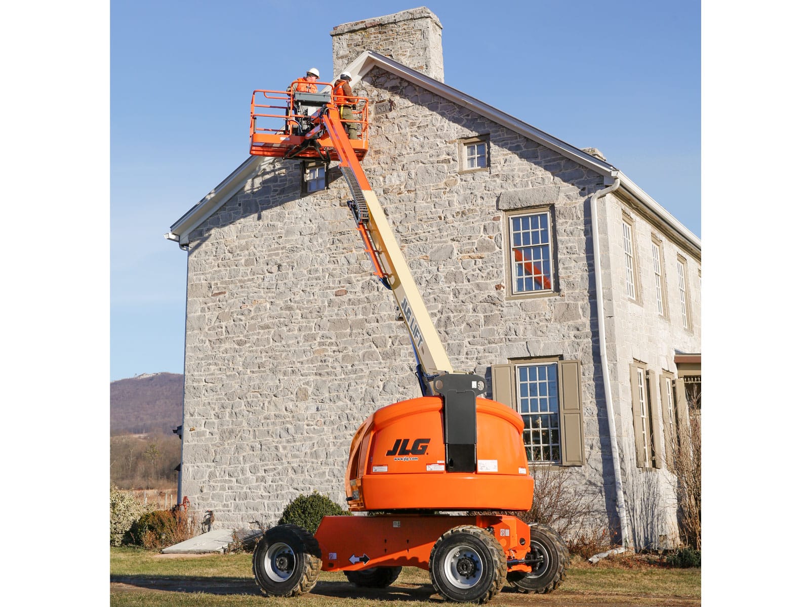 New JLG 460SJ at Briggs Equipment
