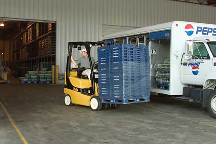 New Yale GC030-040SVX at Briggs Equipment