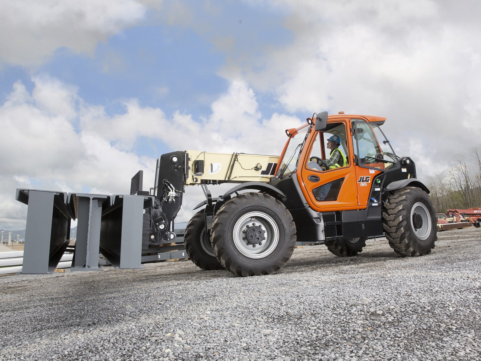 New JLG 1732 High Capacity Model at Briggs Equipment