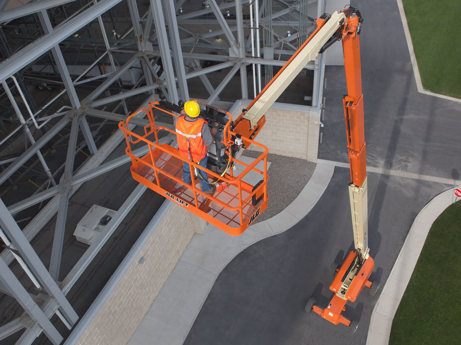 New JLG 1500SJ at Briggs Equipment