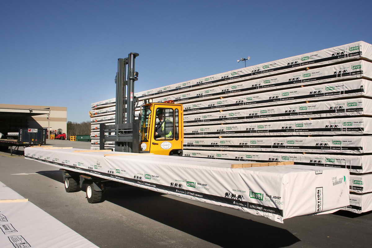 New Combilift C5000 XL at Briggs Equipment