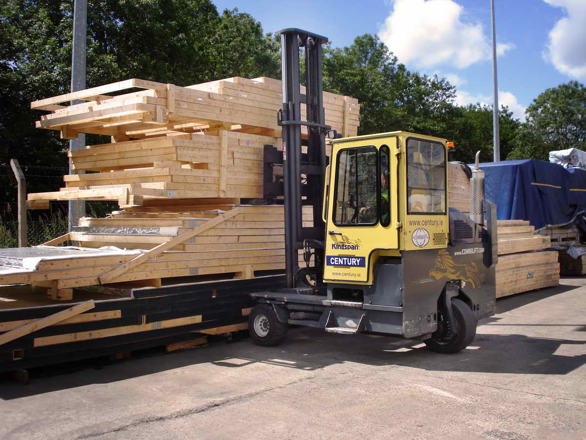 New Combilift C5000 XL at Briggs Equipment