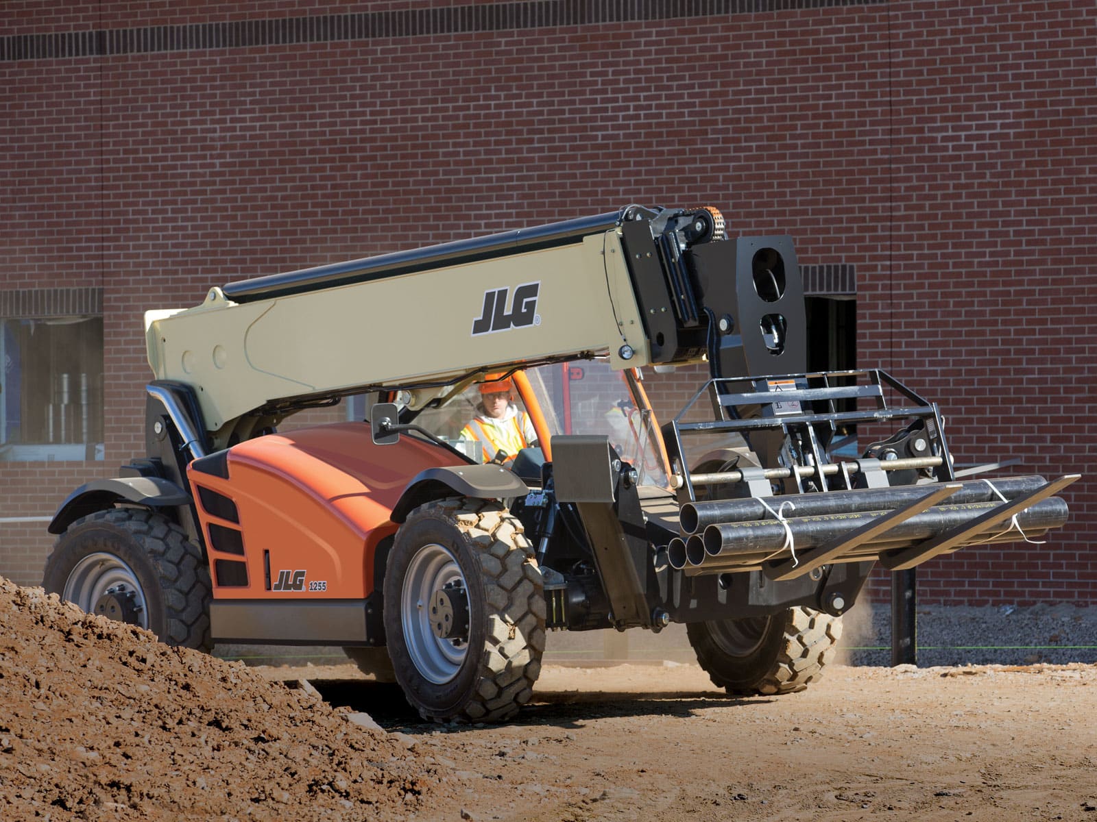 New JLG 1255 at Briggs Equipment