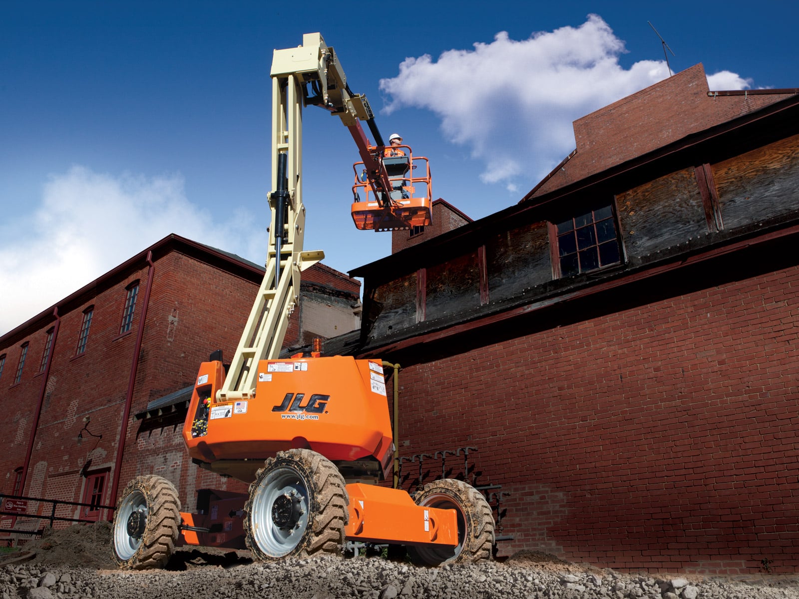 New JLG 340AJ at Briggs Equipment