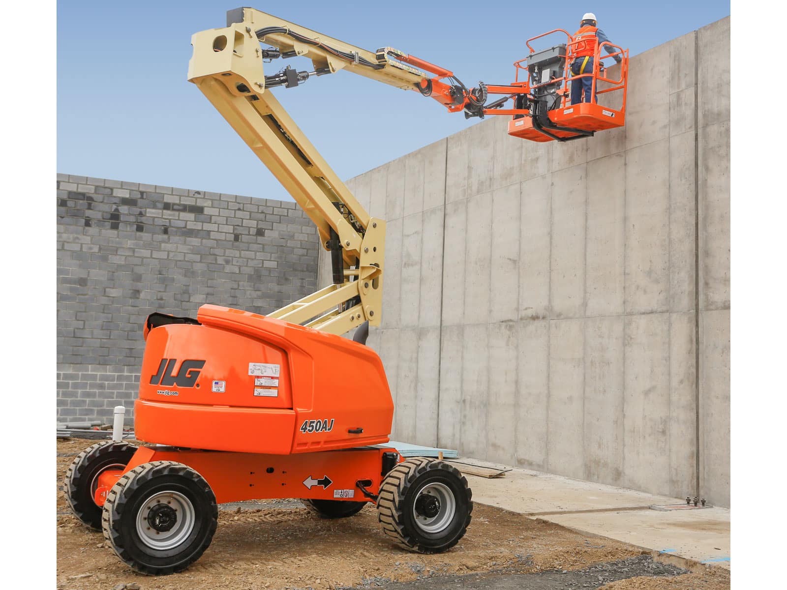New JLG 450AJ at Briggs Equipment