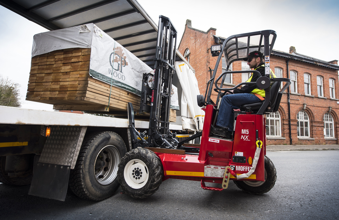 New Moffett M5 NX 50.4P at Briggs Equipment